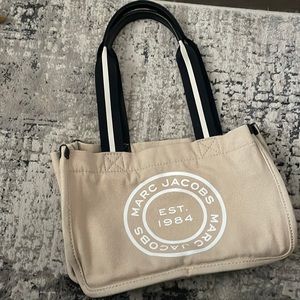 Marc Jacoba tote bag.